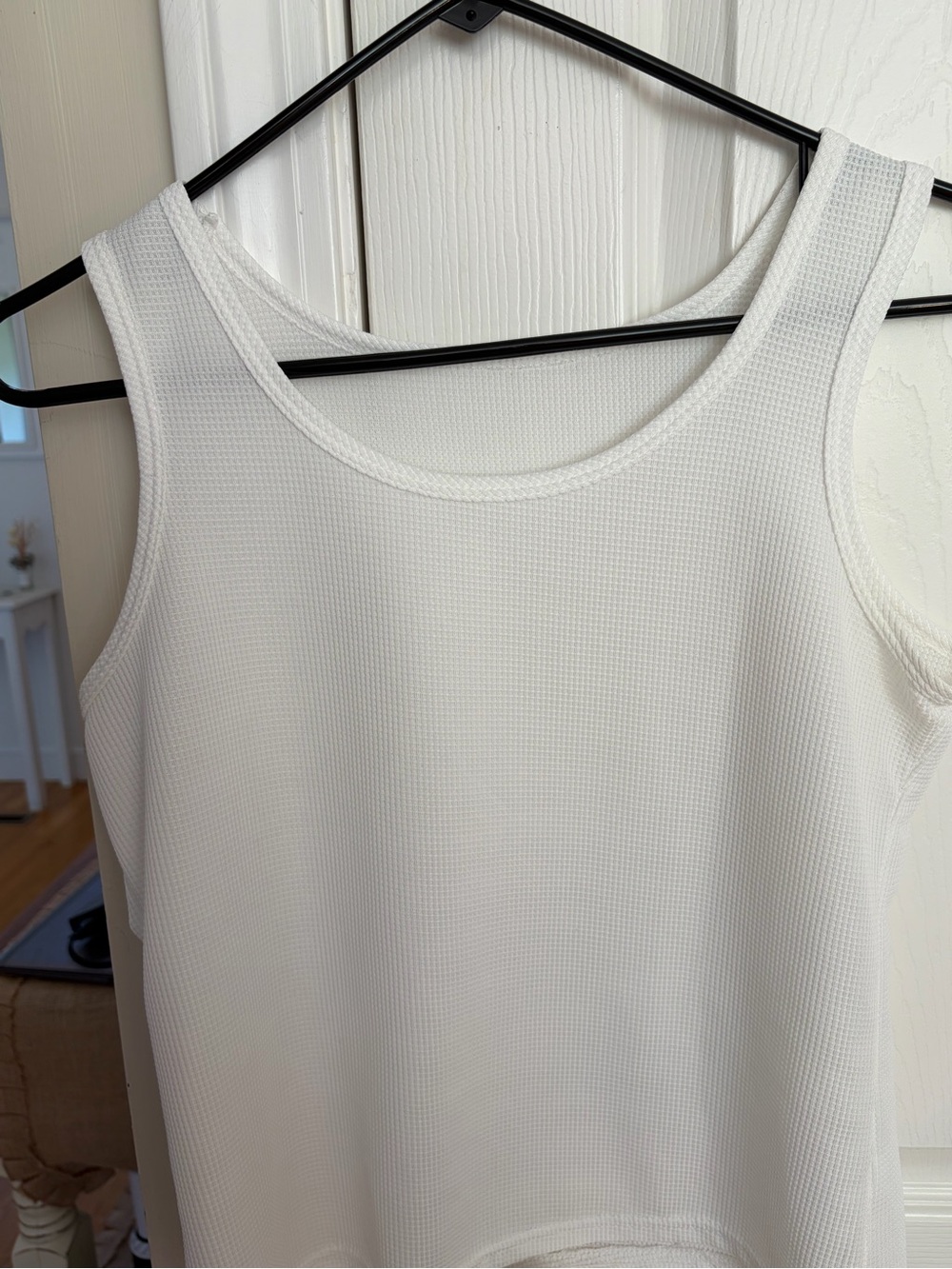 Classic White Sleeveless Tank Top - Women's